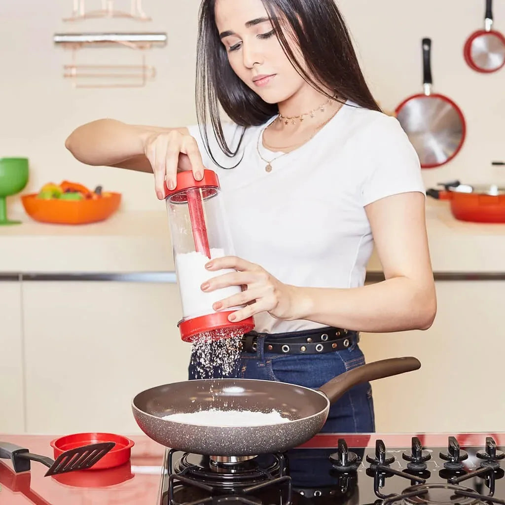 Handheld Rotating Flour Mixer
